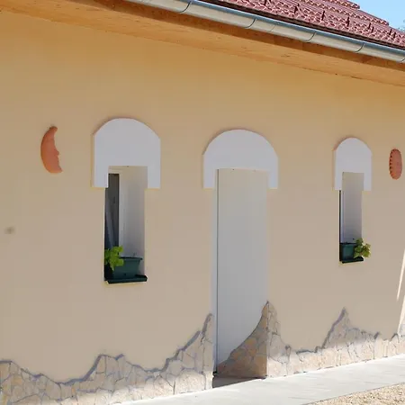 Vincze Vadasz Vendeghaz * Hotto