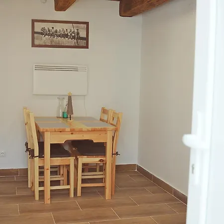 Vincze Vadasz Vendeghaz * Hotto