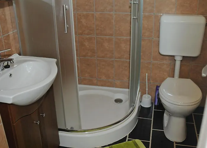 Vincze Vadasz Vendeghaz * Hotto