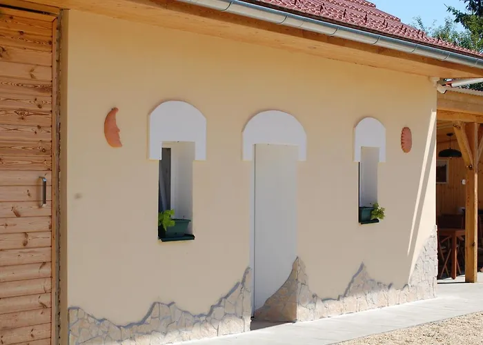 Vincze Vadasz Vendeghaz * Hotto