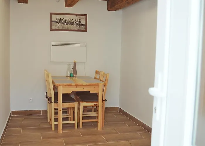 Vincze Vadasz Vendeghaz * Hotto