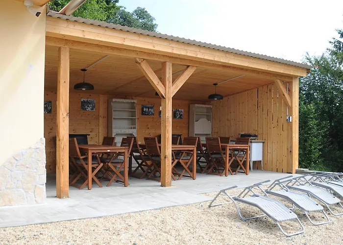 Pensionat Vincze Vadasz Vendeghaz *