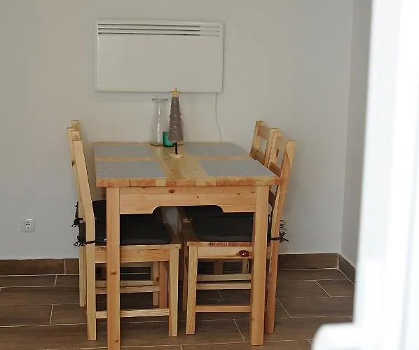 Vincze Vadasz Vendeghaz *